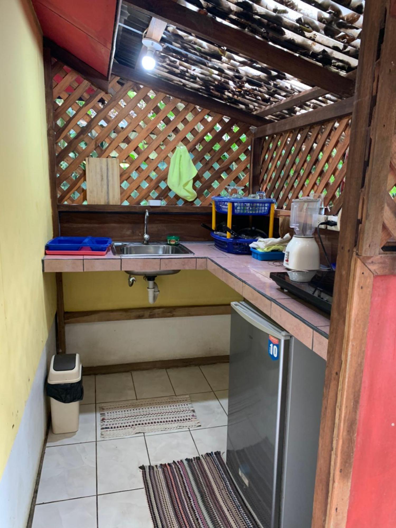 Hotel Brigitte'S Ranch à Cahuita Extérieur photo