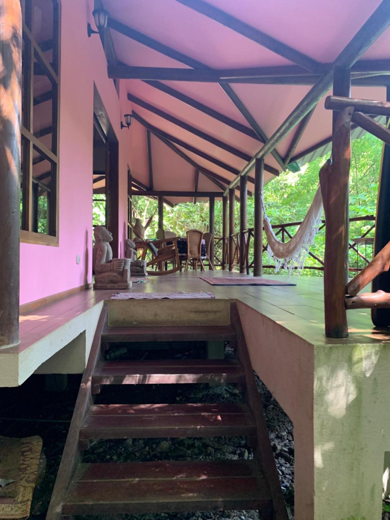 Hotel Brigitte'S Ranch à Cahuita Extérieur photo